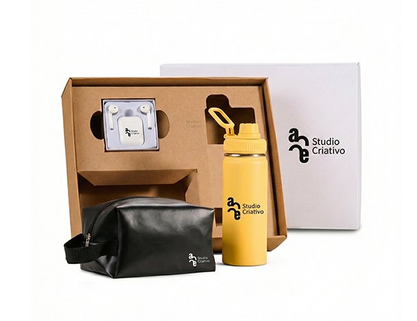 Kit Garrafa, Necessaire e Fone - 3 P�s